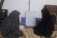کلاس آموزش قرآن در خانه مددجوی موسسه خیریه نیک گستر وصال